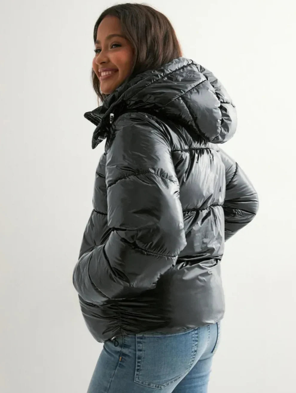Glänzende Pufferjacke