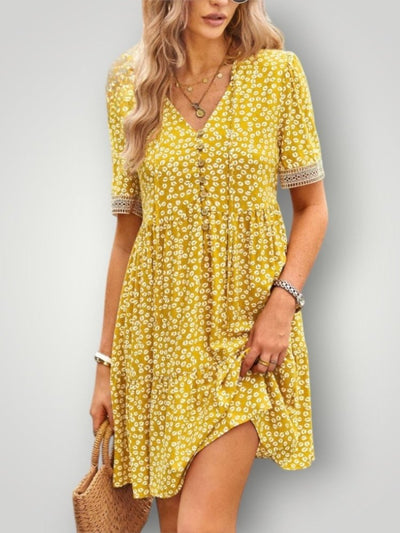 Damenkleid mit Blütenmuster und eleganter Passform