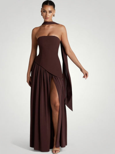 Elegantes Maxikleid mit Asymmetrischem Design