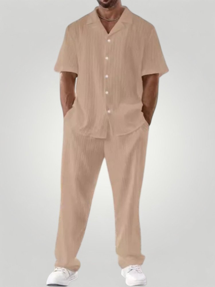 Klassisches Herrenset für stilvolle Sommermomente