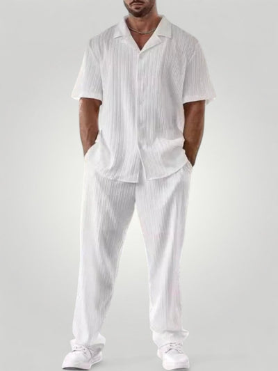 Klassisches Herrenset für stilvolle Sommermomente